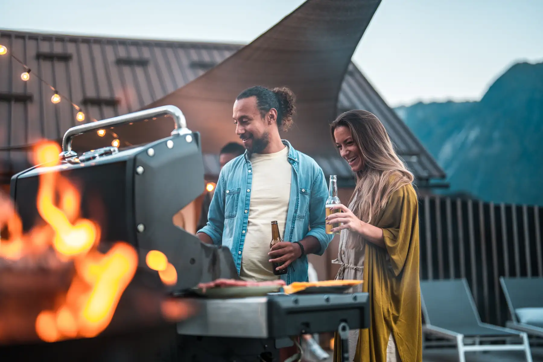friends grilling