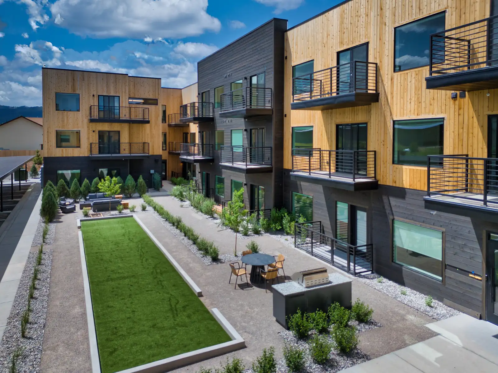 outdoor amenities at apartments near driggs idaho